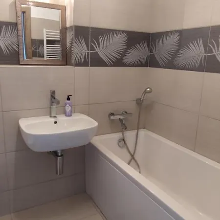 Apartamento Apartmán Komenského - 6 Min Pešo Na Námestie Banská Bystrica